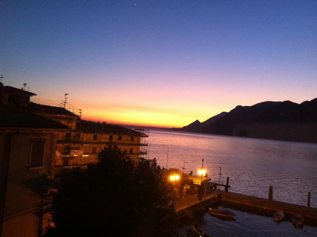 Charmante Apartament Lake Front Malcesine Phòng bức ảnh